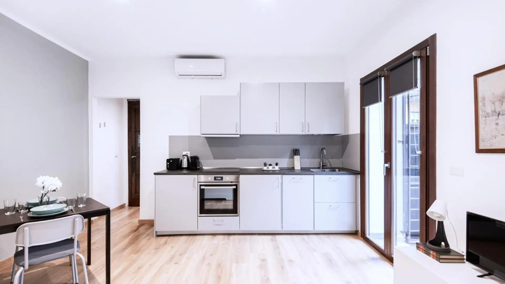 Easylife - Studio Con Balcone In Risorgimento Apartment Milan