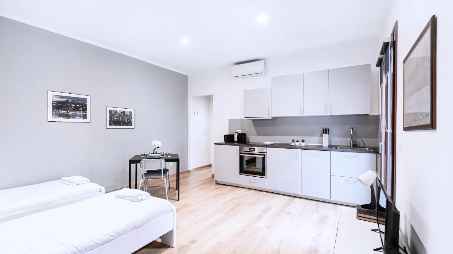 Easylife - Studio Con Balcone In Risorgimento Apartment Milan