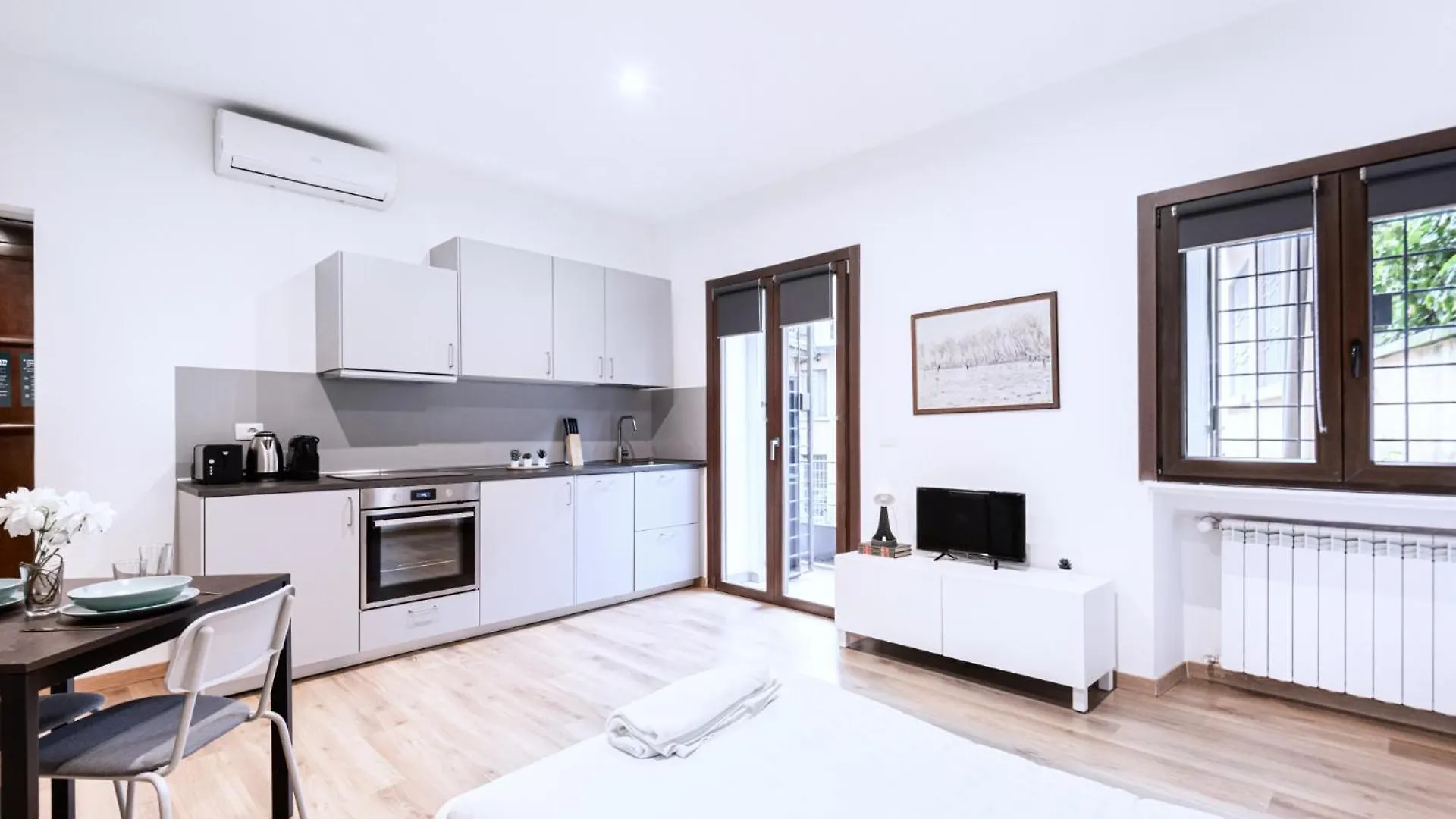 Easylife - Studio Con Balcone In Risorgimento Apartment Milan 0*,  Italy
