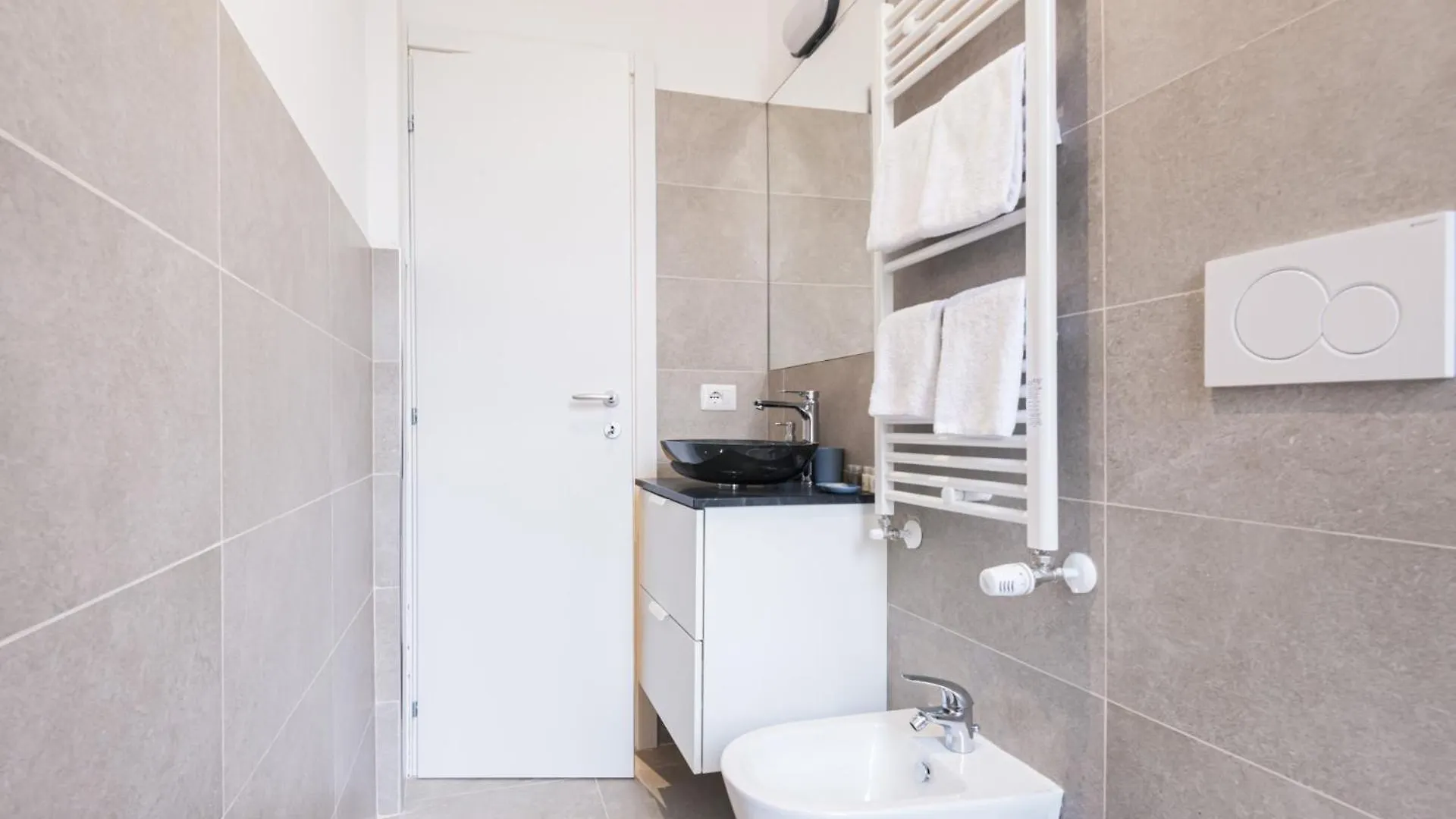 Easylife - Studio Con Balcone In Risorgimento Apartment Milan Italy